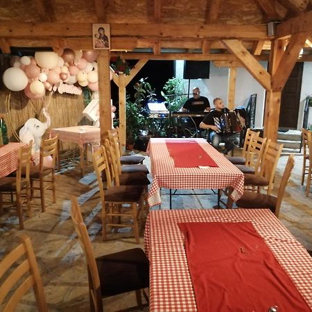 Etno Selo Lelic Bed and Breakfast Valjevo Exteriör bild