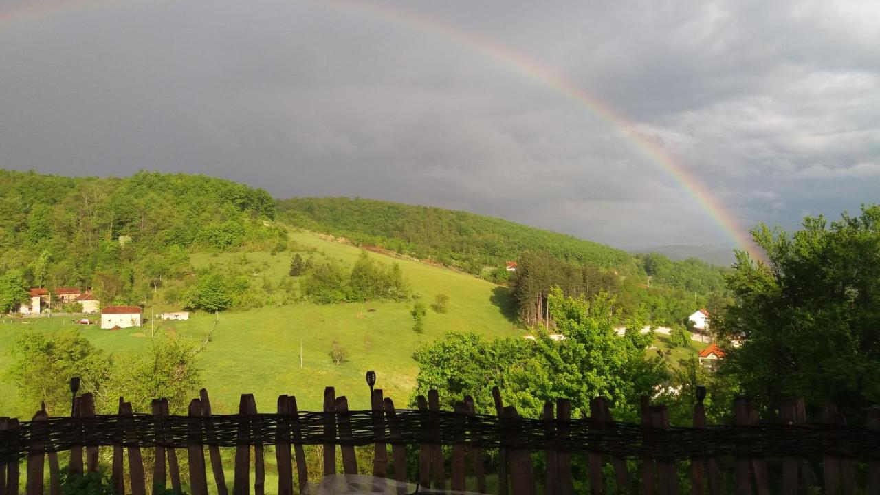 Etno Selo Lelic Bed and Breakfast Valjevo Exteriör bild