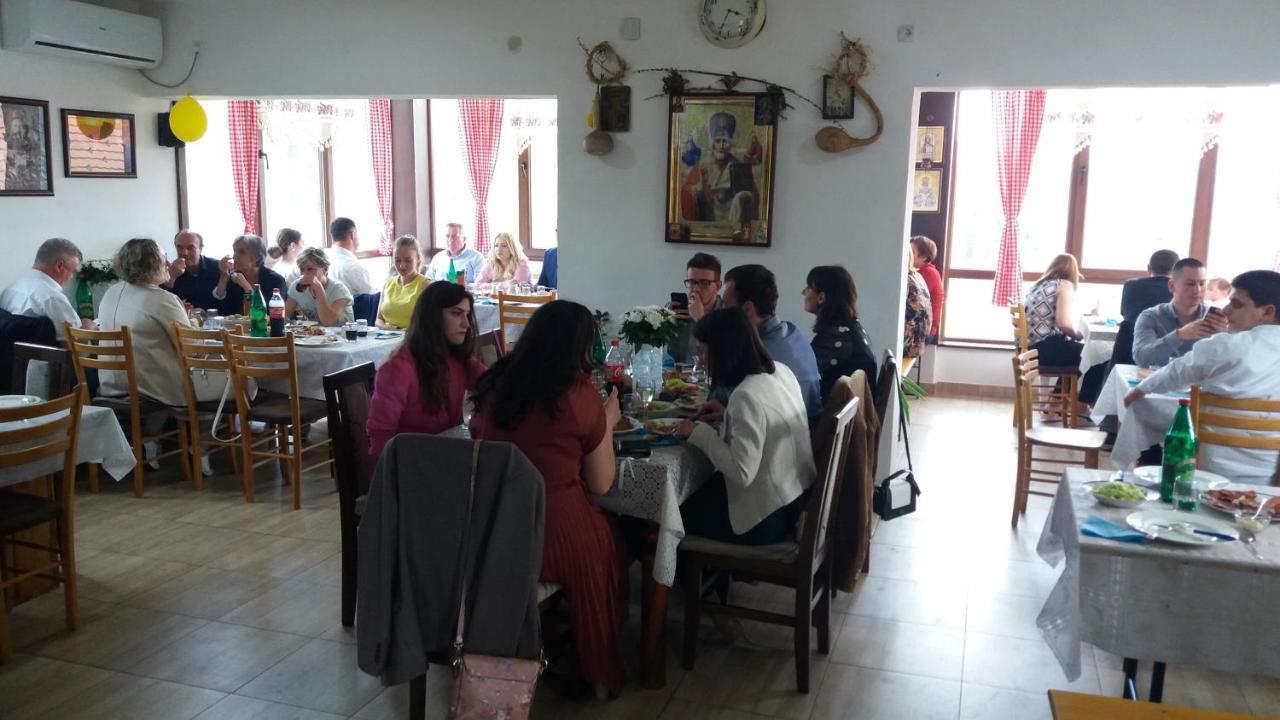 Etno Selo Lelic Bed and Breakfast Valjevo Exteriör bild