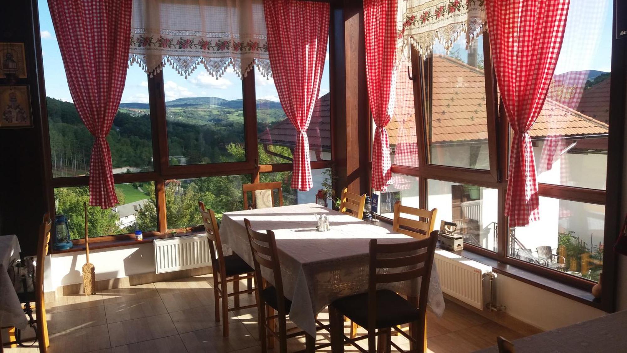 Etno Selo Lelic Bed and Breakfast Valjevo Exteriör bild