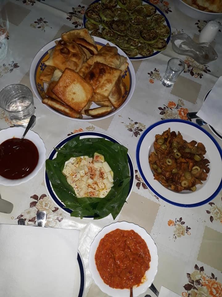 Etno Selo Lelic Bed and Breakfast Valjevo Exteriör bild