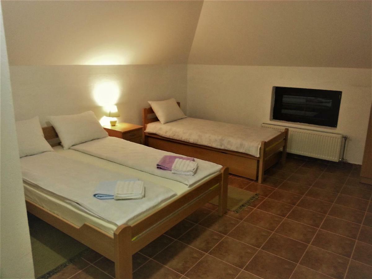 Etno Selo Lelic Bed and Breakfast Valjevo Exteriör bild